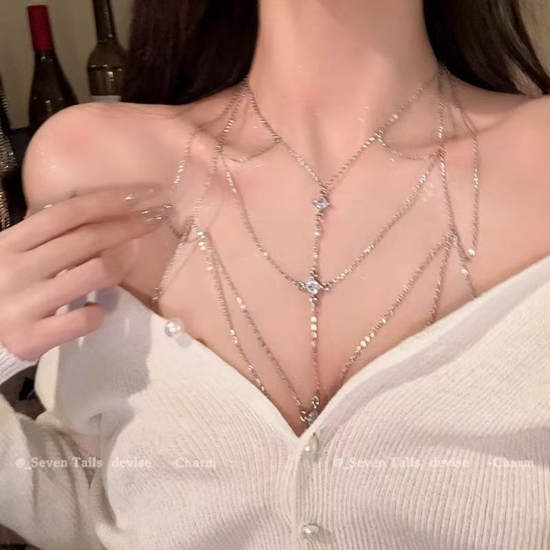 girl body chain